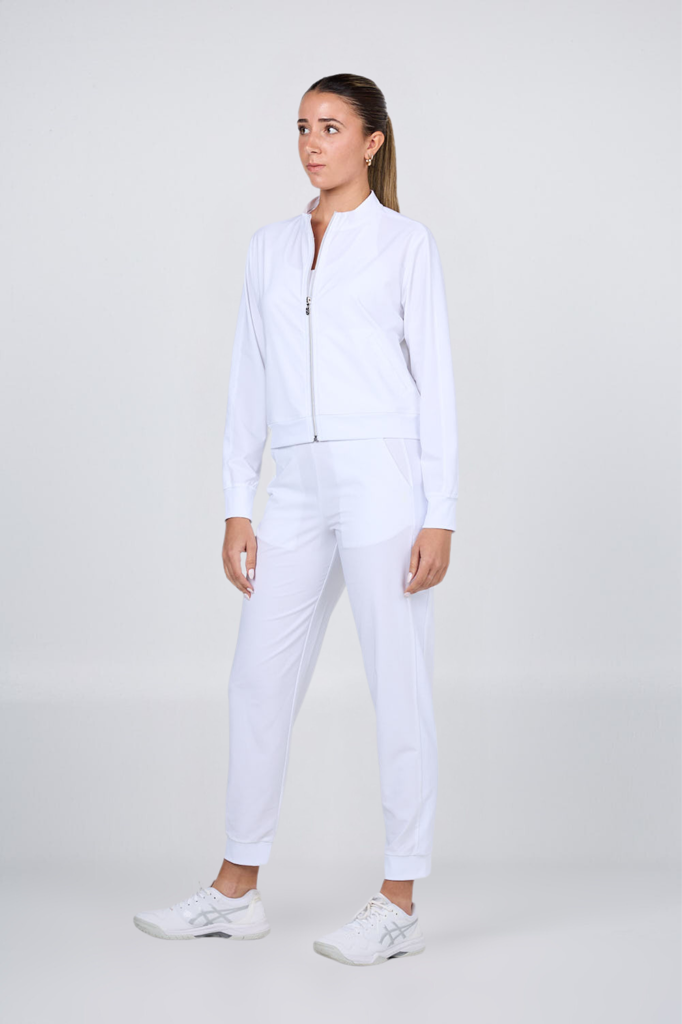 #color_white