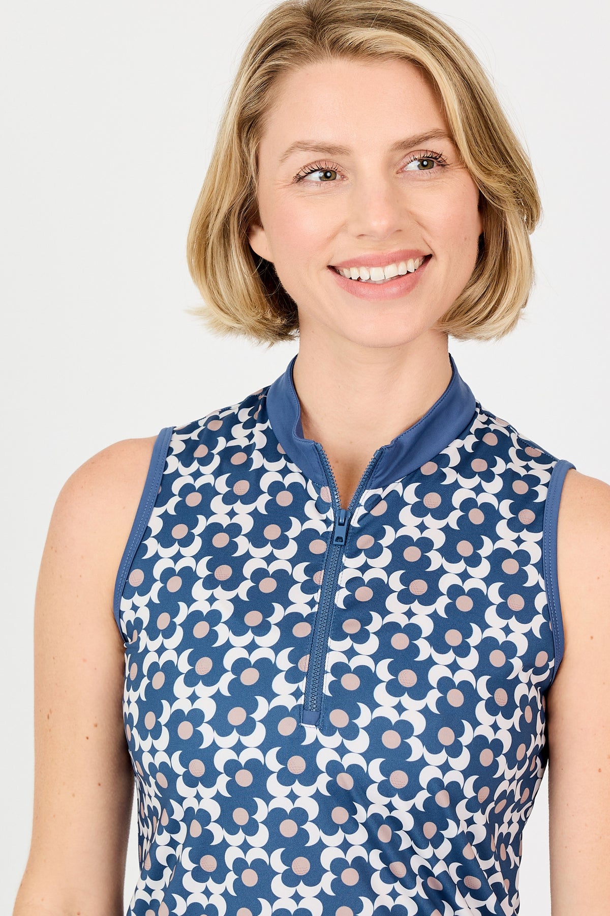 Half Zip Sleeveless - Quiet Force
