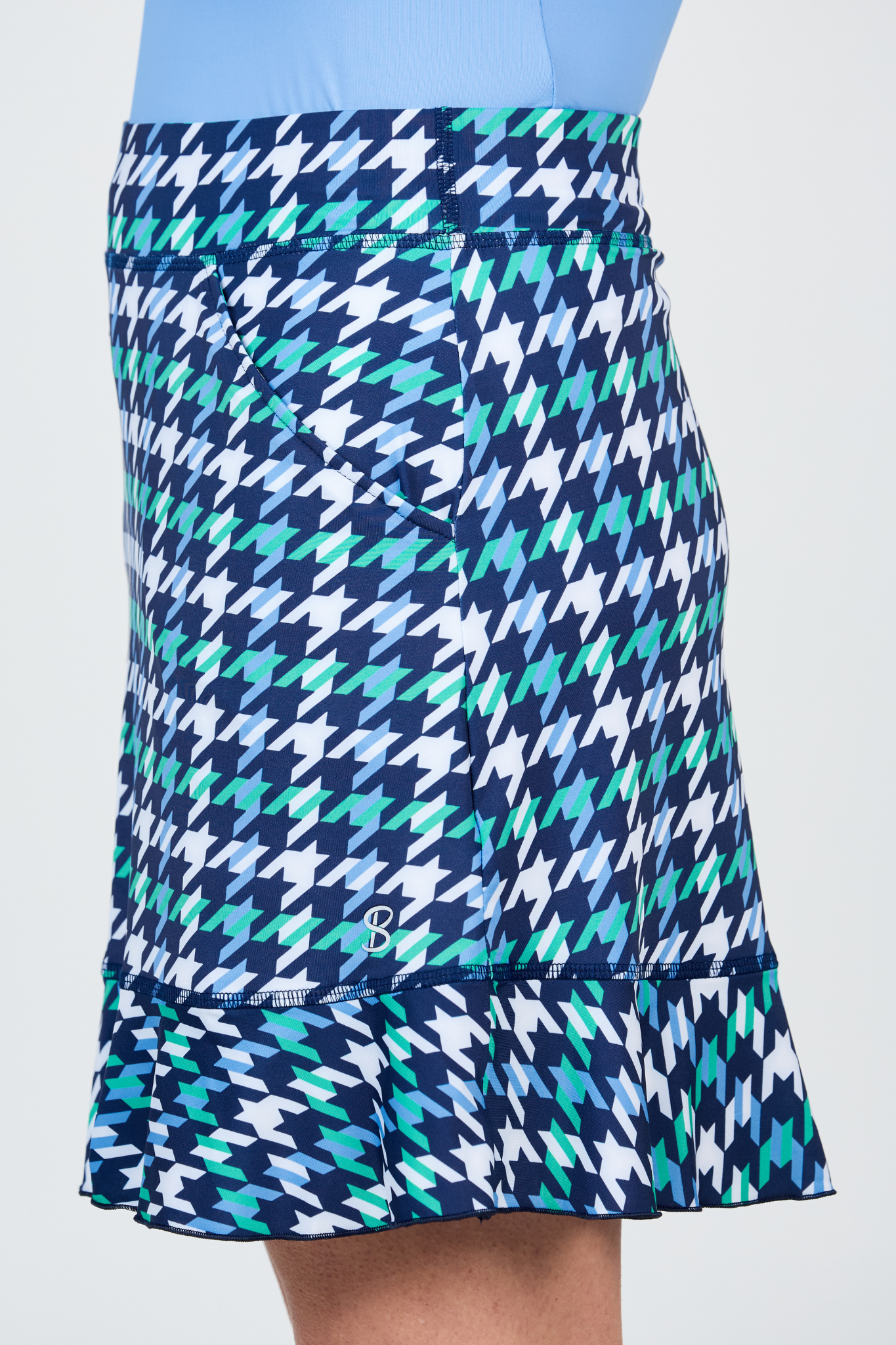 #color_right direction navy